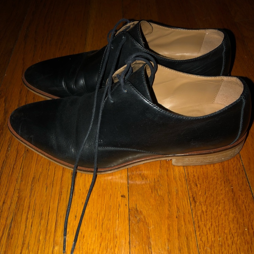 Shoes - Picture 2 of 7